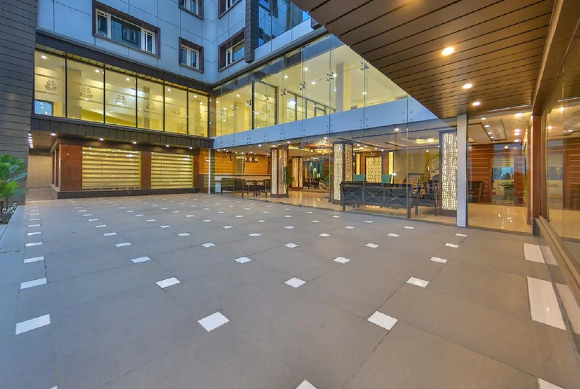 Hotel Six Season